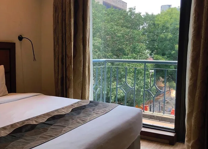 Superior Deluxe King Room